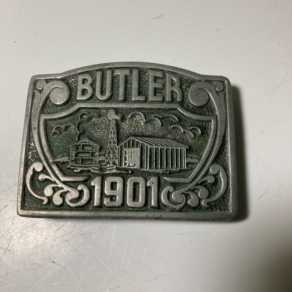 1901 Gray Belt Buckle